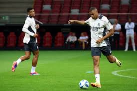 以某位年轻 以某位年轻